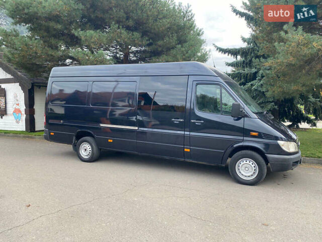Черный Мерседес Sprinter, объемом двигателя 2.69 л и пробегом 296 тыс. км за 12950 $, фото 3 на Automoto.ua