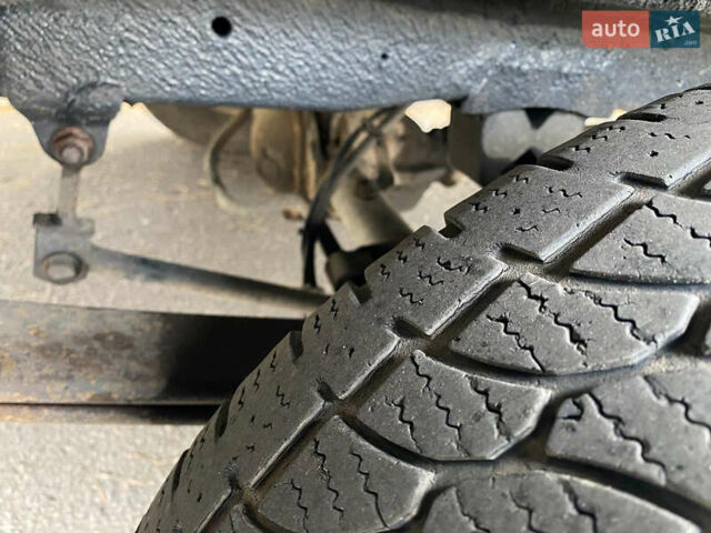 Черный Мерседес Sprinter, объемом двигателя 2.69 л и пробегом 299 тыс. км за 11999 $, фото 14 на Automoto.ua