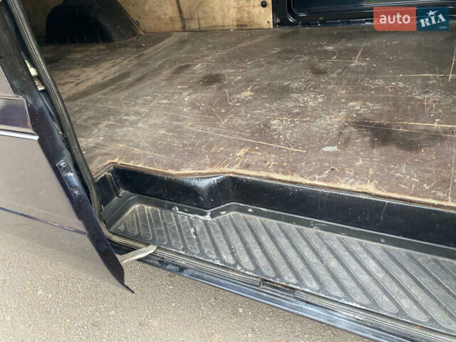 Черный Мерседес Sprinter, объемом двигателя 2.69 л и пробегом 296 тыс. км за 12950 $, фото 22 на Automoto.ua