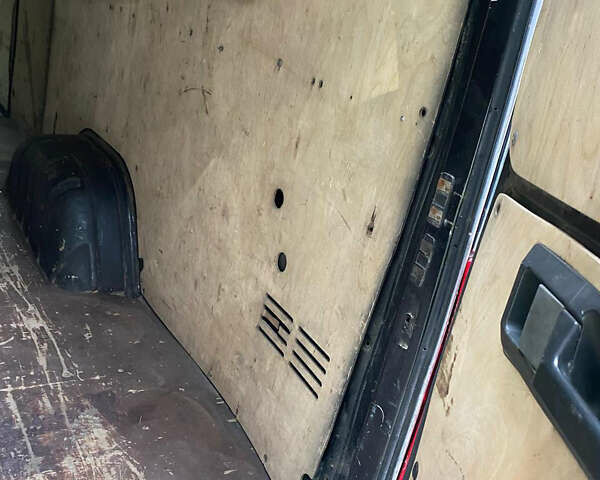 Черный Мерседес Sprinter, объемом двигателя 2.69 л и пробегом 299 тыс. км за 11999 $, фото 17 на Automoto.ua