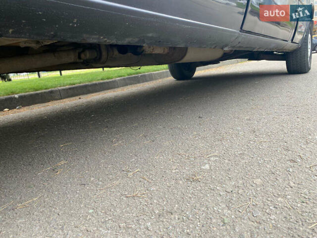 Черный Мерседес Sprinter, объемом двигателя 2.69 л и пробегом 296 тыс. км за 12950 $, фото 6 на Automoto.ua