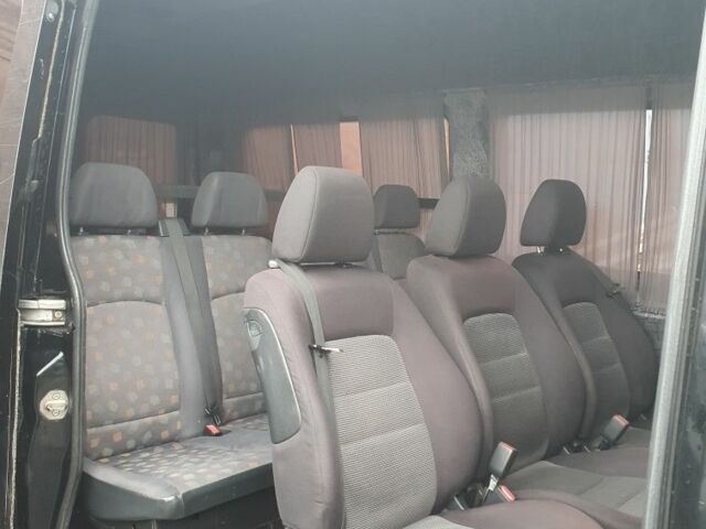 Чорний Мерседес Sprinter, об'ємом двигуна 2.1 л та пробігом 390 тис. км за 9400 $, фото 5 на Automoto.ua