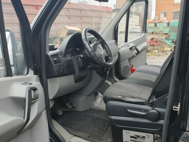 Чорний Мерседес Sprinter, об'ємом двигуна 2.1 л та пробігом 390 тис. км за 9400 $, фото 17 на Automoto.ua