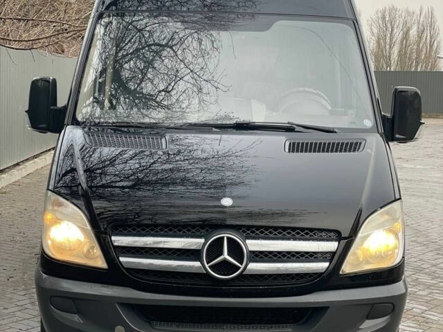 Чорний Мерседес Sprinter, об'ємом двигуна 2.1 л та пробігом 390 тис. км за 9400 $, фото 2 на Automoto.ua