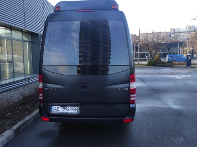 Черный Мерседес Sprinter, объемом двигателя 2.98 л и пробегом 550 тыс. км за 35000 $, фото 1 на Automoto.ua