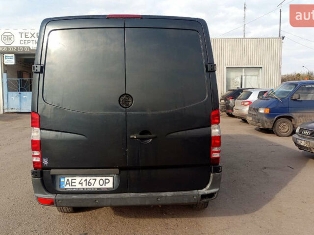 Черный Мерседес Sprinter, объемом двигателя 2.14 л и пробегом 424 тыс. км за 7000 $, фото 10 на Automoto.ua