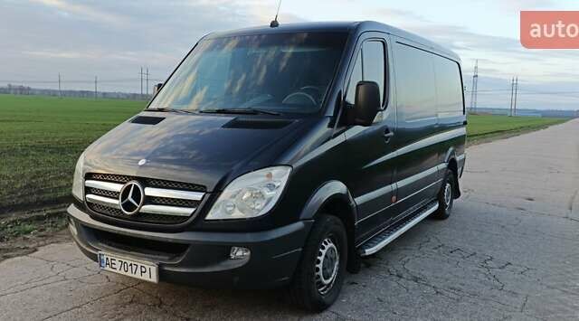 Чорний Мерседес Sprinter, об'ємом двигуна 2.2 л та пробігом 390 тис. км за 14800 $, фото 6 на Automoto.ua