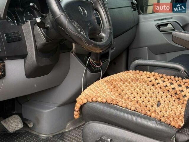 Черный Мерседес Sprinter, объемом двигателя 3 л и пробегом 596 тыс. км за 29500 $, фото 3 на Automoto.ua