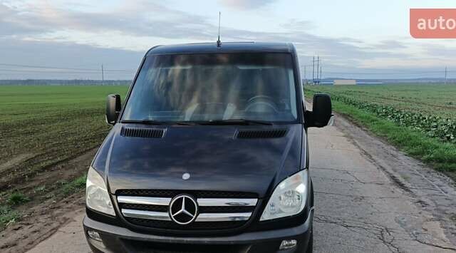 Чорний Мерседес Sprinter, об'ємом двигуна 2.2 л та пробігом 390 тис. км за 14800 $, фото 1 на Automoto.ua