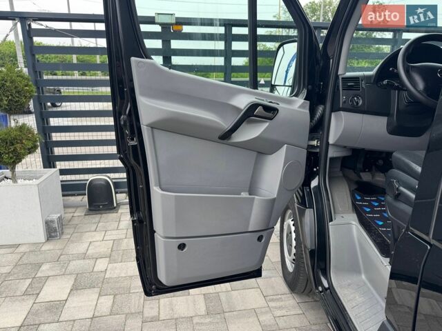 Чорний Мерседес Sprinter, об'ємом двигуна 2.2 л та пробігом 301 тис. км за 17950 $, фото 12 на Automoto.ua
