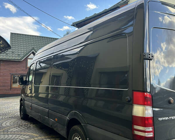 Мерседес Sprinter 2014 в Надворной на Automoto.ua Черный Мерседес Sprinter, объемом двигателя 2.2 л и пробегом 380 тыс. км за 16000 $, фото 6 на Automoto.ua