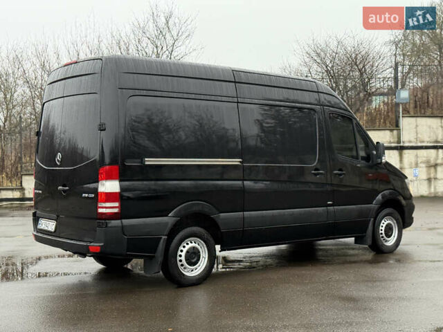 Черный Мерседес Sprinter, объемом двигателя 2.2 л и пробегом 290 тыс. км за 15600 $, фото 18 на Automoto.ua