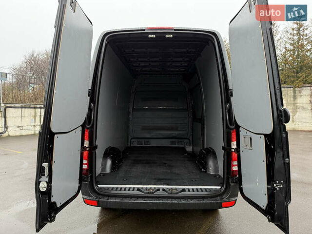 Черный Мерседес Sprinter, объемом двигателя 2.2 л и пробегом 290 тыс. км за 15600 $, фото 32 на Automoto.ua