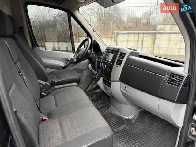 Черный Мерседес Sprinter, объемом двигателя 2.2 л и пробегом 290 тыс. км за 15600 $, фото 25 на Automoto.ua