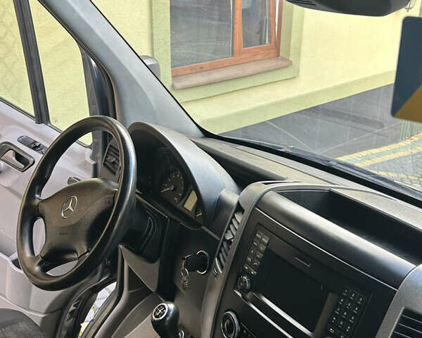 Мерседес Sprinter 2014 в Надворной на Automoto.ua Черный Мерседес Sprinter, объемом двигателя 2.2 л и пробегом 380 тыс. км за 16000 $, фото 24 на Automoto.ua