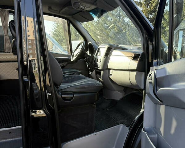 Черный Мерседес Sprinter, объемом двигателя 2.2 л и пробегом 500 тыс. км за 25800 $, фото 10 на Automoto.ua