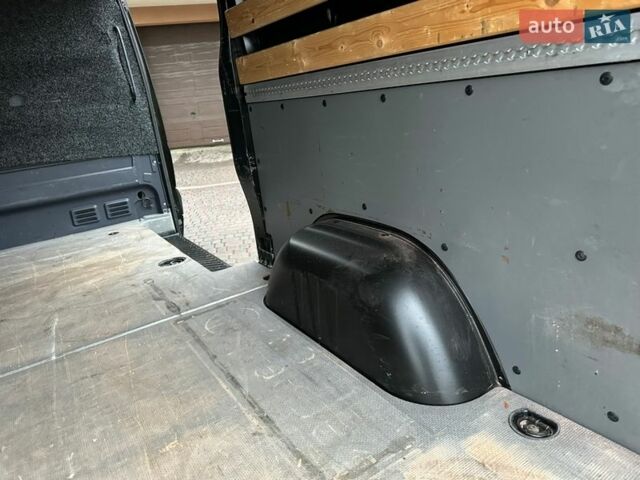 Черный Мерседес Sprinter, объемом двигателя 2.2 л и пробегом 288 тыс. км за 21450 $, фото 61 на Automoto.ua