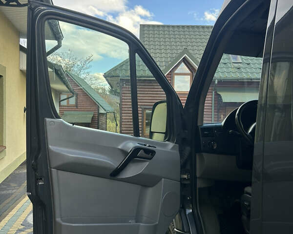 Мерседес Sprinter 2014 в Надворной на Automoto.ua Черный Мерседес Sprinter, объемом двигателя 2.2 л и пробегом 380 тыс. км за 16000 $, фото 13 на Automoto.ua