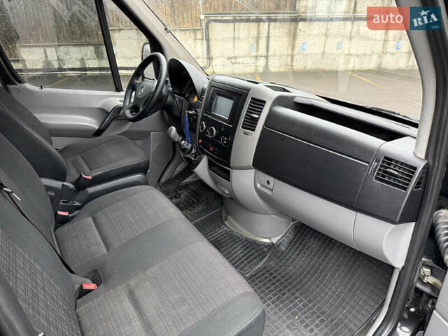 Черный Мерседес Sprinter, объемом двигателя 2.2 л и пробегом 290 тыс. км за 15600 $, фото 26 на Automoto.ua