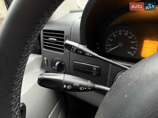 Черный Мерседес Sprinter, объемом двигателя 2.2 л и пробегом 290 тыс. км за 15600 $, фото 58 на Automoto.ua