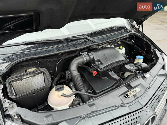 Черный Мерседес Sprinter, объемом двигателя 2.2 л и пробегом 290 тыс. км за 15600 $, фото 56 на Automoto.ua