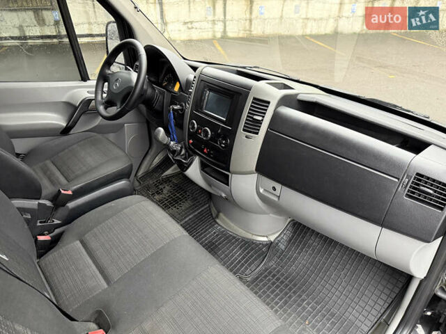 Черный Мерседес Sprinter, объемом двигателя 2.2 л и пробегом 290 тыс. км за 15600 $, фото 29 на Automoto.ua