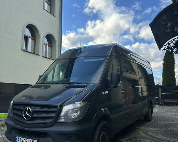 Мерседес Sprinter 2014 в Надворной на Automoto.ua Черный Мерседес Sprinter, объемом двигателя 2.2 л и пробегом 380 тыс. км за 16000 $, фото 3 на Automoto.ua