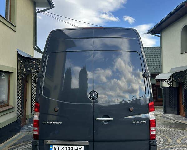 Мерседес Sprinter 2014 в Надворной на Automoto.ua Черный Мерседес Sprinter, объемом двигателя 2.2 л и пробегом 380 тыс. км за 16000 $, фото 5 на Automoto.ua