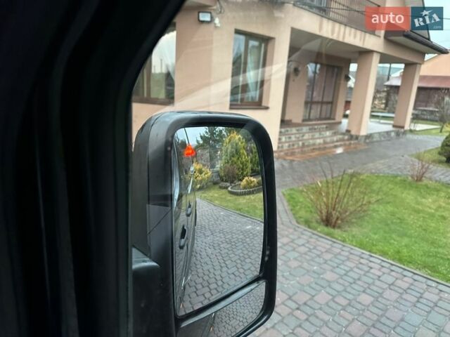 Черный Мерседес Sprinter, объемом двигателя 2.2 л и пробегом 288 тыс. км за 21450 $, фото 56 на Automoto.ua