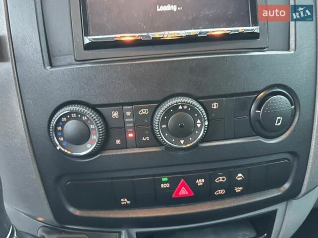Черный Мерседес Sprinter, объемом двигателя 2.2 л и пробегом 288 тыс. км за 21450 $, фото 50 на Automoto.ua