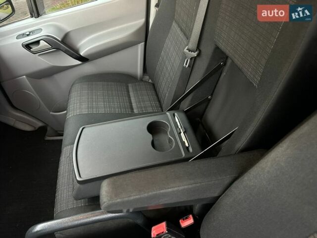 Черный Мерседес Sprinter, объемом двигателя 2.2 л и пробегом 288 тыс. км за 21450 $, фото 42 на Automoto.ua