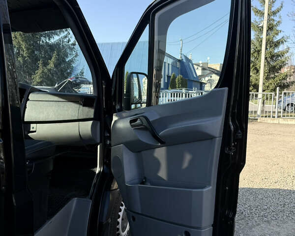 Черный Мерседес Sprinter, объемом двигателя 2.2 л и пробегом 500 тыс. км за 25800 $, фото 14 на Automoto.ua