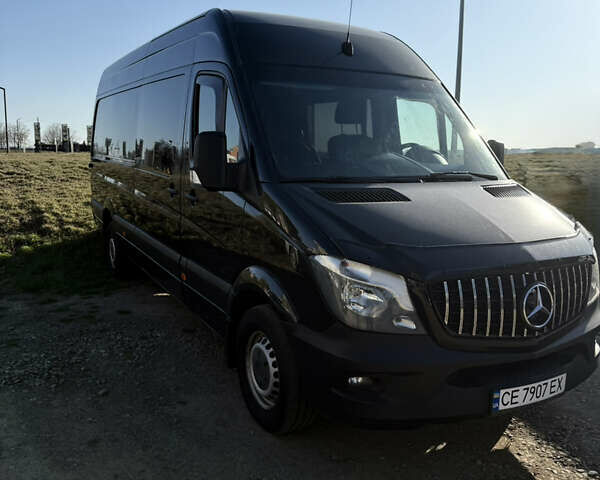 Черный Мерседес Sprinter, объемом двигателя 2.2 л и пробегом 500 тыс. км за 25800 $, фото 3 на Automoto.ua