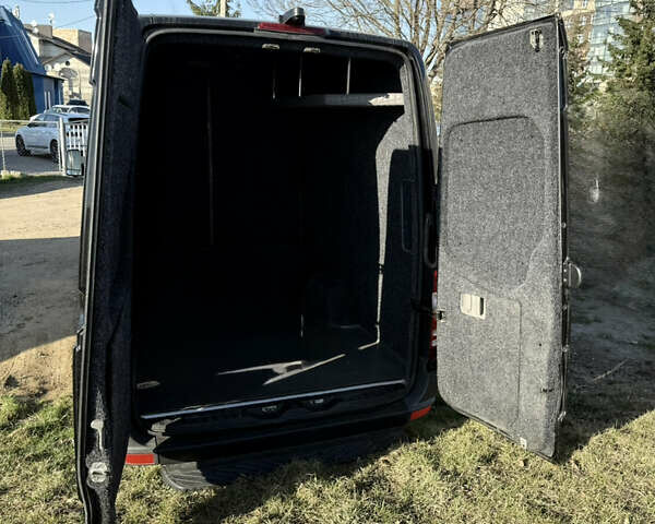 Черный Мерседес Sprinter, объемом двигателя 2.2 л и пробегом 500 тыс. км за 25800 $, фото 17 на Automoto.ua