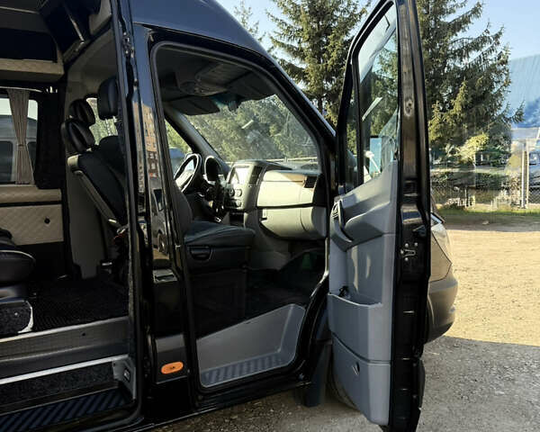 Черный Мерседес Sprinter, объемом двигателя 2.2 л и пробегом 500 тыс. км за 25800 $, фото 11 на Automoto.ua