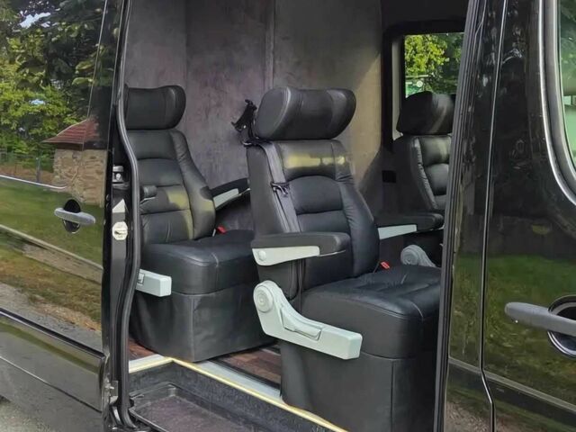 Черный Мерседес Sprinter, объемом двигателя 3 л и пробегом 76 тыс. км за 5600 $, фото 7 на Automoto.ua