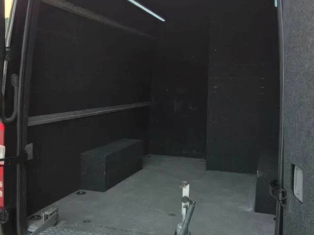 Черный Мерседес Sprinter, объемом двигателя 3 л и пробегом 76 тыс. км за 5600 $, фото 5 на Automoto.ua