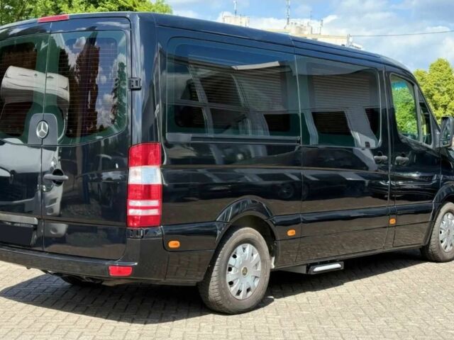 Черный Мерседес Sprinter, объемом двигателя 2.2 л и пробегом 80 тыс. км за 16000 $, фото 4 на Automoto.ua