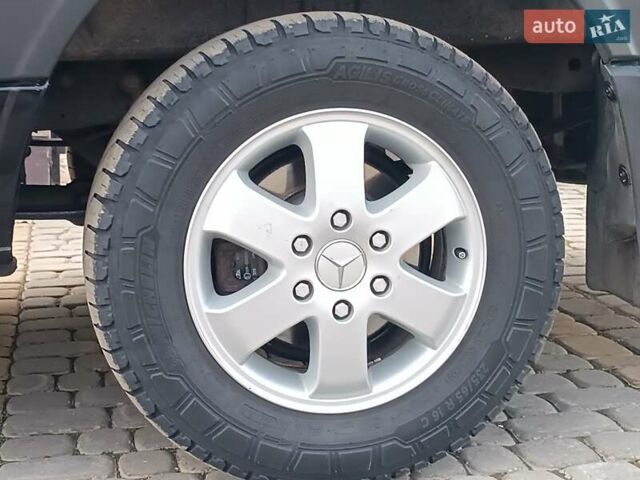 Черный Мерседес Sprinter, объемом двигателя 2.99 л и пробегом 320 тыс. км за 29750 $, фото 19 на Automoto.ua