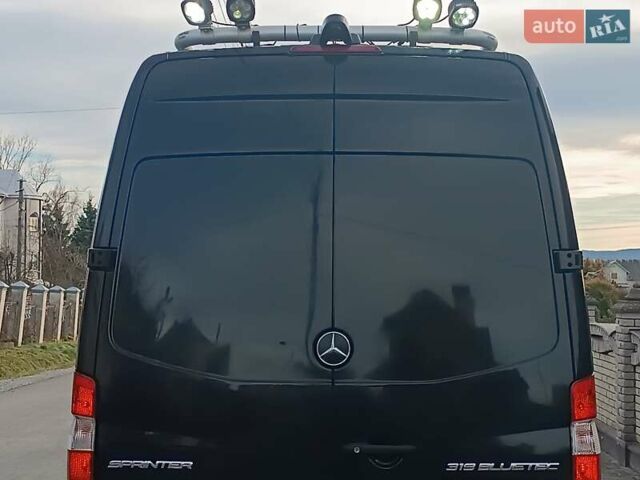 Черный Мерседес Sprinter, объемом двигателя 2.99 л и пробегом 320 тыс. км за 29750 $, фото 17 на Automoto.ua