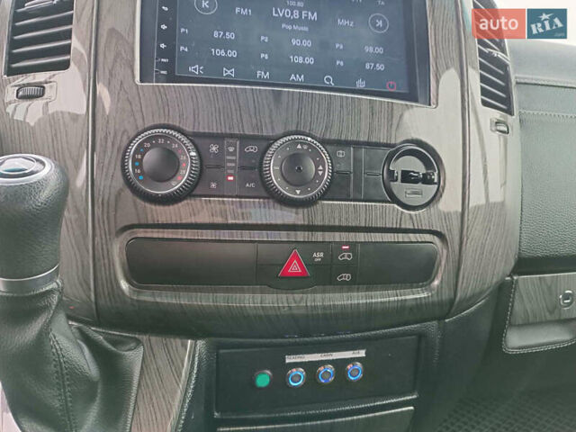 Черный Мерседес Sprinter, объемом двигателя 3 л и пробегом 218 тыс. км за 35790 $, фото 28 на Automoto.ua