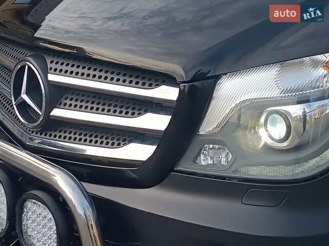 Черный Мерседес Sprinter, объемом двигателя 2.99 л и пробегом 320 тыс. км за 29750 $, фото 9 на Automoto.ua
