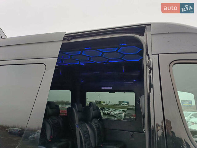 Черный Мерседес Sprinter, объемом двигателя 3 л и пробегом 218 тыс. км за 35790 $, фото 43 на Automoto.ua