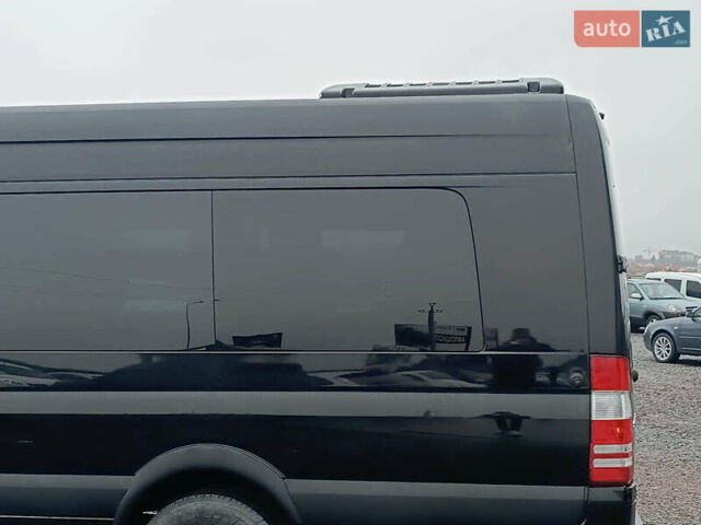 Черный Мерседес Sprinter, объемом двигателя 3 л и пробегом 218 тыс. км за 35790 $, фото 7 на Automoto.ua