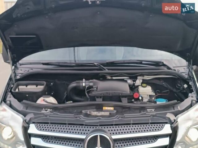 Черный Мерседес Sprinter, объемом двигателя 2.99 л и пробегом 320 тыс. км за 29750 $, фото 56 на Automoto.ua