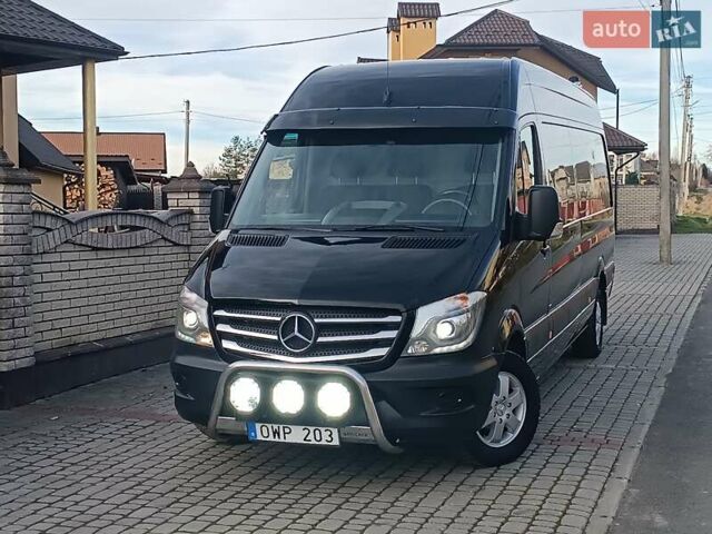 Черный Мерседес Sprinter, объемом двигателя 2.99 л и пробегом 320 тыс. км за 29750 $, фото 1 на Automoto.ua