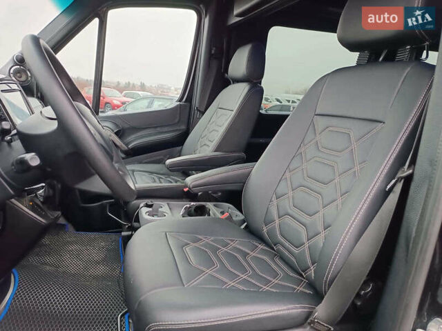 Черный Мерседес Sprinter, объемом двигателя 3 л и пробегом 218 тыс. км за 35790 $, фото 31 на Automoto.ua