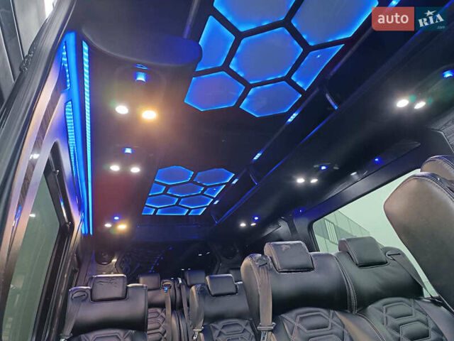 Черный Мерседес Sprinter, объемом двигателя 3 л и пробегом 218 тыс. км за 35790 $, фото 49 на Automoto.ua