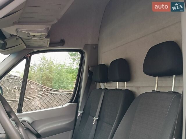 Черный Мерседес Sprinter, объемом двигателя 3 л и пробегом 320 тыс. км за 27650 $, фото 23 на Automoto.ua