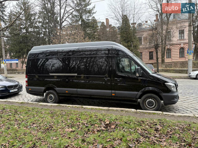 Черный Мерседес Sprinter, объемом двигателя 0 л и пробегом 450 тыс. км за 23500 $, фото 13 на Automoto.ua